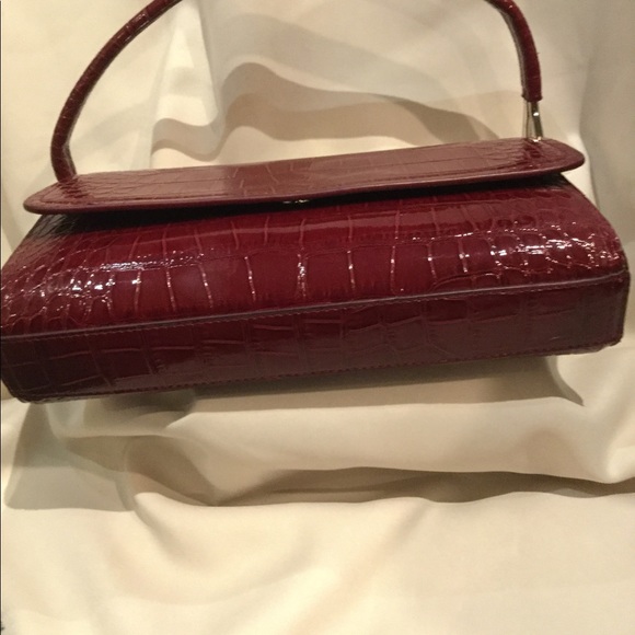 TOSOCO made in Italy RED PURSE W/ SILVER HARDWARE - Picture 3 of 5